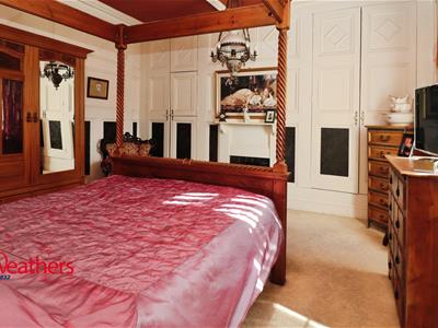 FRONT BEDROOM ONE